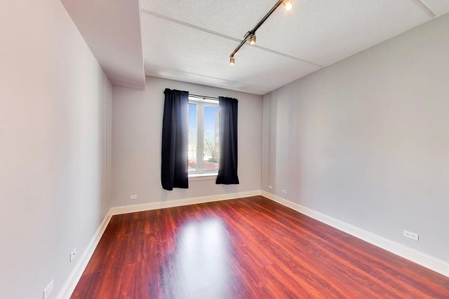 1670 Mill Street 207, Des Plaines, IL 60016