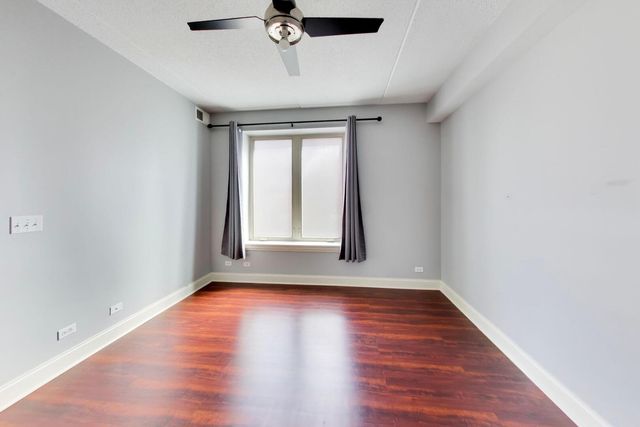 1670 Mill Street 207, Des Plaines, IL 60016