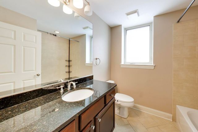 1670 Mill Street 207, Des Plaines, IL 60016