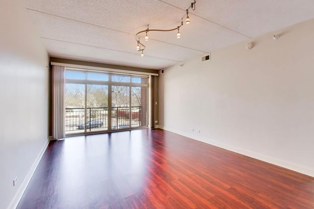 1670 Mill Street 207, Des Plaines, IL 60016