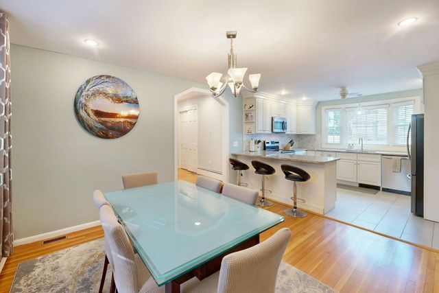 93 Ames St, Quincy, MA 02169