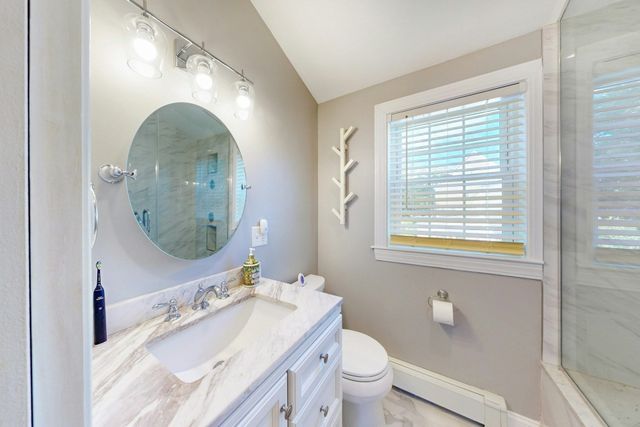 93 Ames St, Quincy, MA 02169
