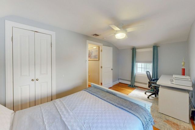 93 Ames St, Quincy, MA 02169