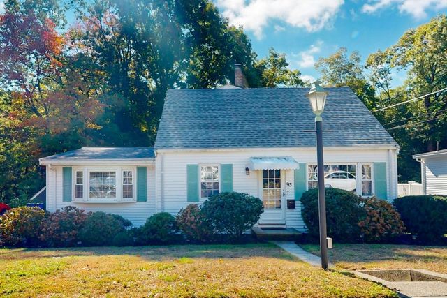 93 Ames St, Quincy, MA 02169
