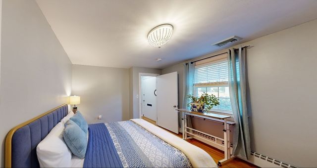 93 Ames St, Quincy, MA 02169
