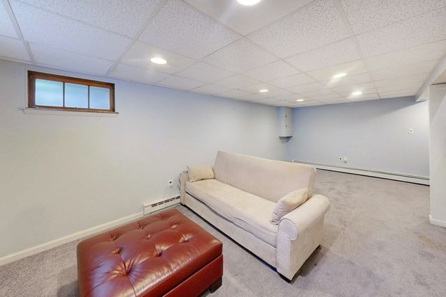 93 Ames St, Quincy, MA 02169