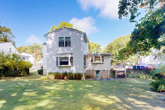 93 Ames St, Quincy, MA 02169