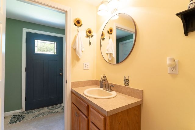 632 Southbridge Road, Warren, MA 01083