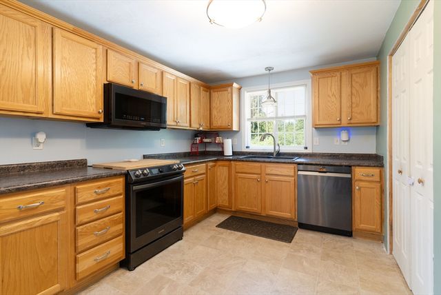 632 Southbridge Road, Warren, MA 01083