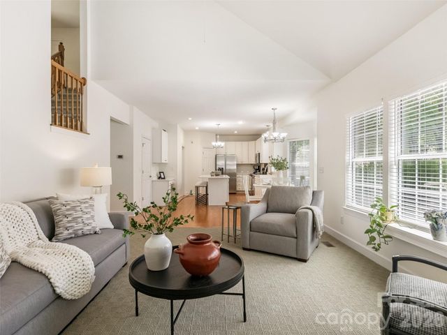 6534 Summertree Lane, Charlotte, NC 28270