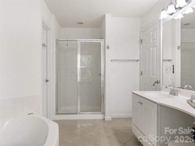 6534 Summertree Lane, Charlotte, NC 28270