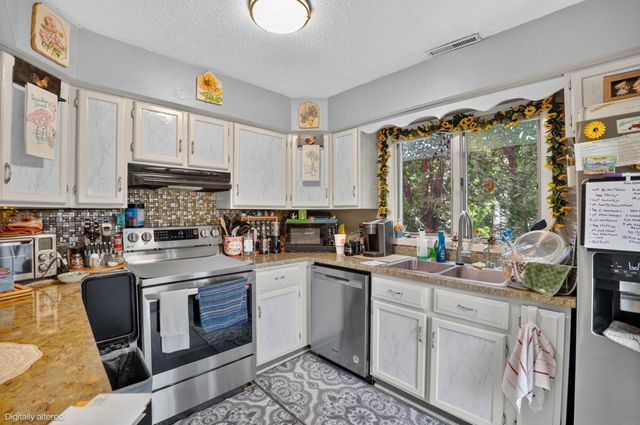 3821 Southlawn Road, Cedar Falls, IA 50613