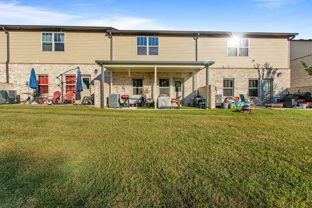 1204 Villa Cir, Lebanon, TN 37090