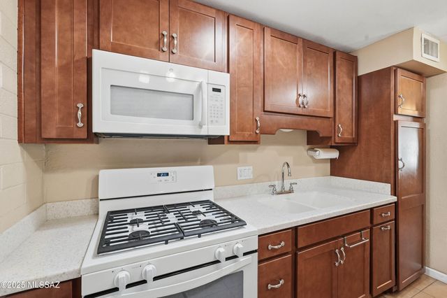 246 S Paseo Pena, Green Valley, AZ 85614