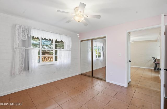 246 S Paseo Pena, Green Valley, AZ 85614