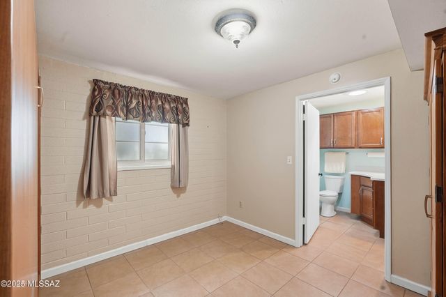 246 S Paseo Pena, Green Valley, AZ 85614