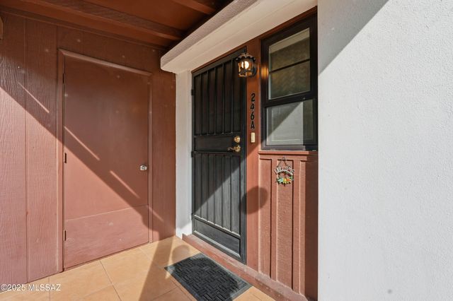 246 S Paseo Pena, Green Valley, AZ 85614