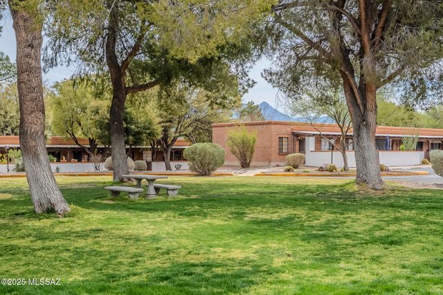 246 S Paseo Pena, Green Valley, AZ 85614