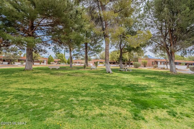 246 S Paseo Pena, Green Valley, AZ 85614