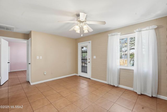 246 S Paseo Pena, Green Valley, AZ 85614