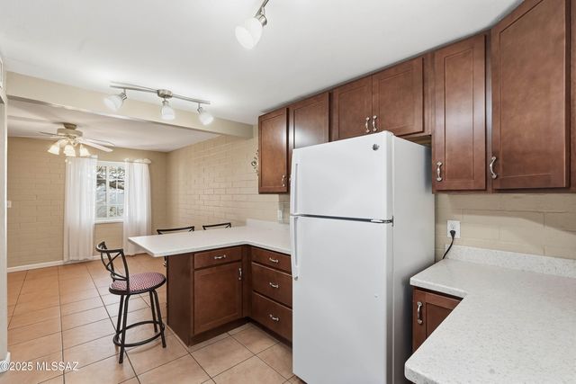 246 S Paseo Pena, Green Valley, AZ 85614