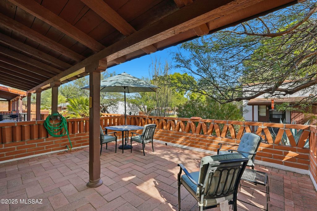 246 S Paseo Pena, Green Valley, AZ 85614