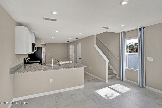 1640 KINSMAN Avenue, Jacksonville, FL 32221