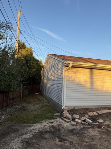 301 S 83rd STREET, Milwaukee, WI 53214