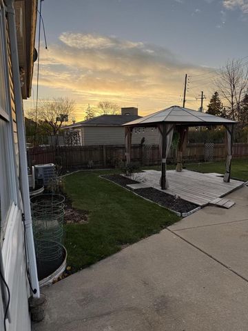 301 S 83rd STREET, Milwaukee, WI 53214