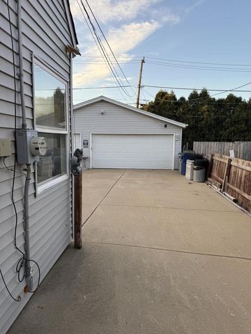 301 S 83rd STREET, Milwaukee, WI 53214