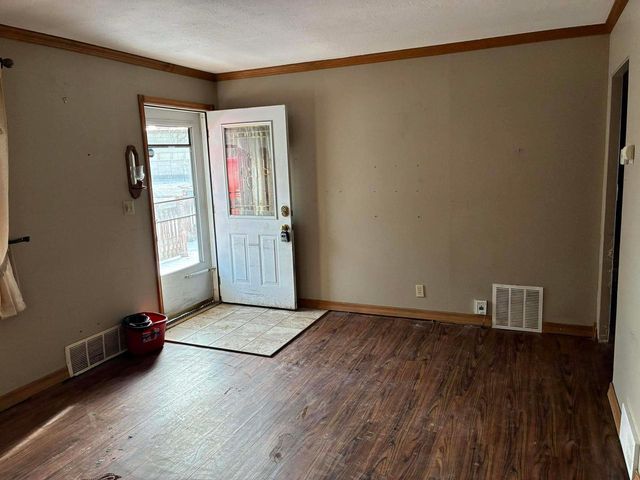 301 S 83rd STREET, Milwaukee, WI 53214