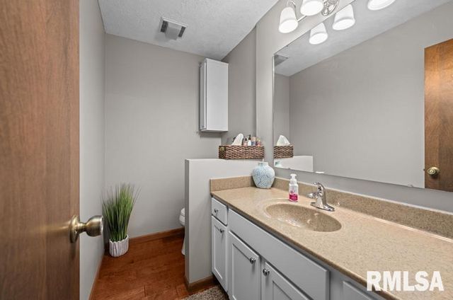 1120 TERRACE PARK Drive, Bettendorf, IA 52722