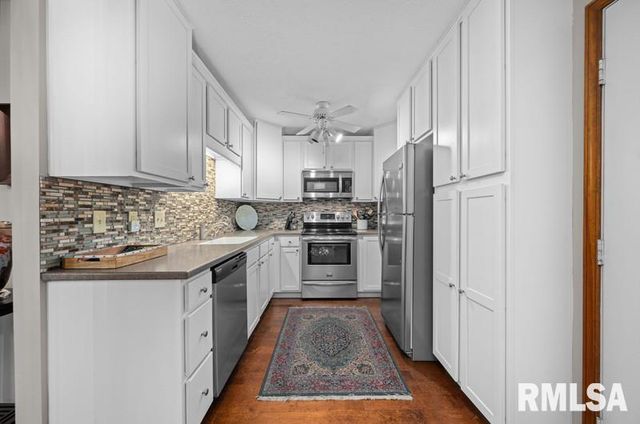 1120 TERRACE PARK Drive, Bettendorf, IA 52722