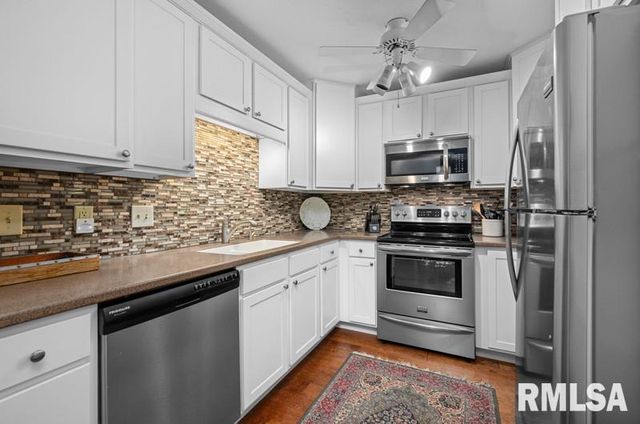 1120 TERRACE PARK Drive, Bettendorf, IA 52722