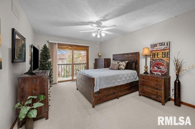 1120 TERRACE PARK Drive, Bettendorf, IA 52722