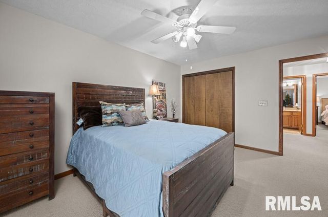 1120 TERRACE PARK Drive, Bettendorf, IA 52722