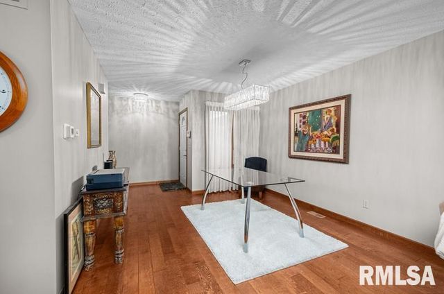 1120 TERRACE PARK Drive, Bettendorf, IA 52722