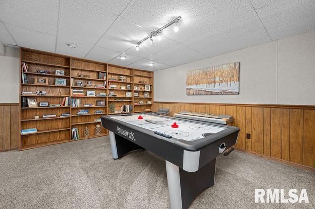 1120 TERRACE PARK Drive, Bettendorf, IA 52722