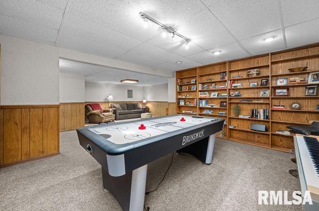 1120 TERRACE PARK Drive, Bettendorf, IA 52722