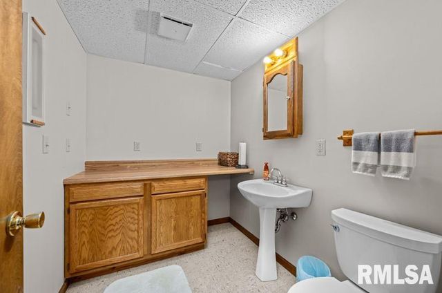 1120 TERRACE PARK Drive, Bettendorf, IA 52722