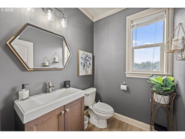 3603 Nw OREGON Ct, Camas, WA 98607