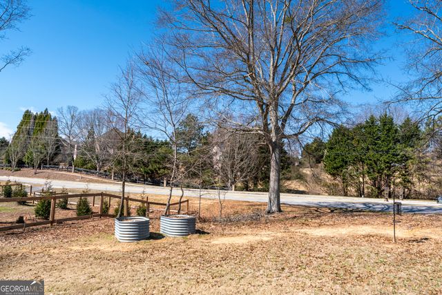 1460 Mineral Springs Road, Hoschton, GA 30548