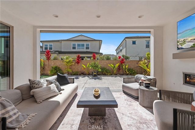 17311 Cobblestone Lane, Huntington Beach, CA 92649