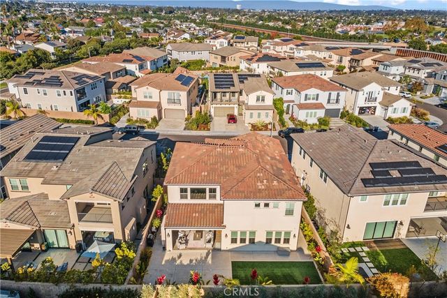 17311 Cobblestone Lane, Huntington Beach, CA 92649