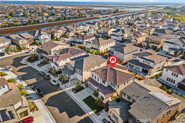 17311 Cobblestone Lane, Huntington Beach, CA 92649