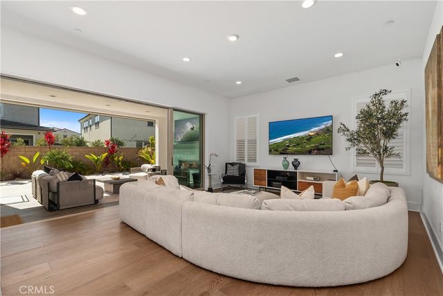 17311 Cobblestone Lane, Huntington Beach, CA 92649