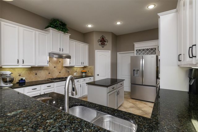 1951 Lewis Crossing Drive, Keller, TX 76248