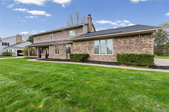 9332 Oakmont Drive, Grand Blanc Charter Township, MI 48439