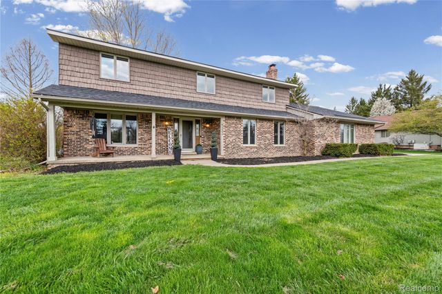 9332 Oakmont Drive, Grand Blanc Charter Township, MI 48439