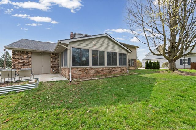 9332 Oakmont Drive, Grand Blanc Charter Township, MI 48439